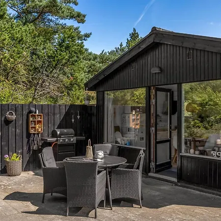 Inga - 1-3km From The Sea By Interhome